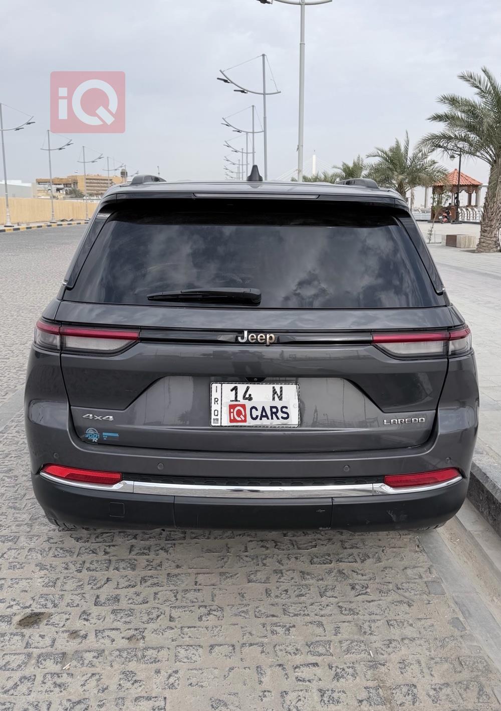 جیپ گراند شیرۆکی